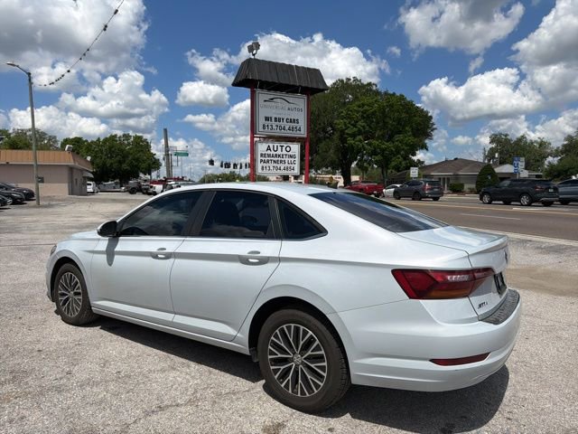 Used 2019 Volkswagen Jetta SE image 1