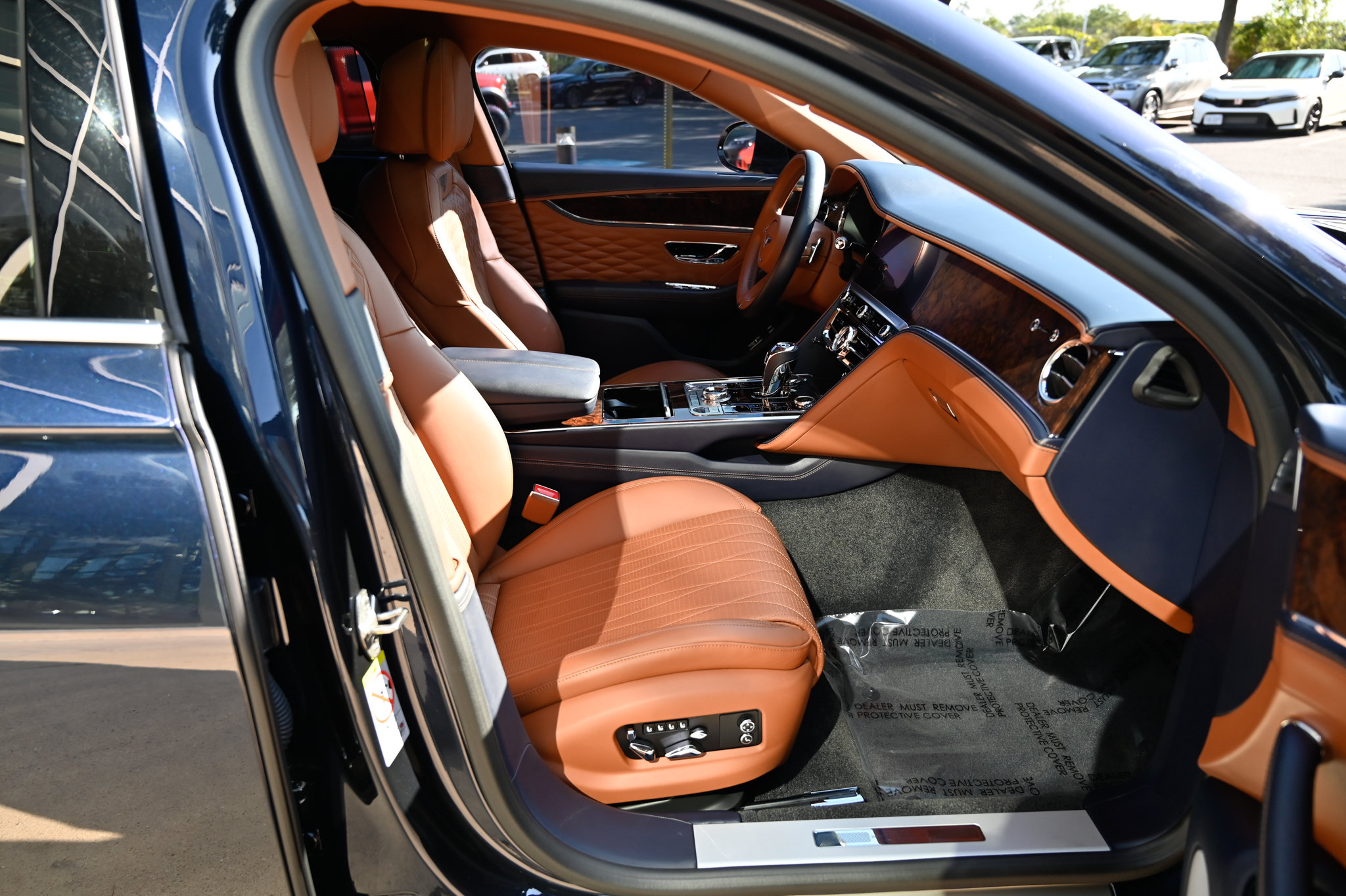 Used 2022 Bentley Flying Spur V8 AWD/4WD image 60