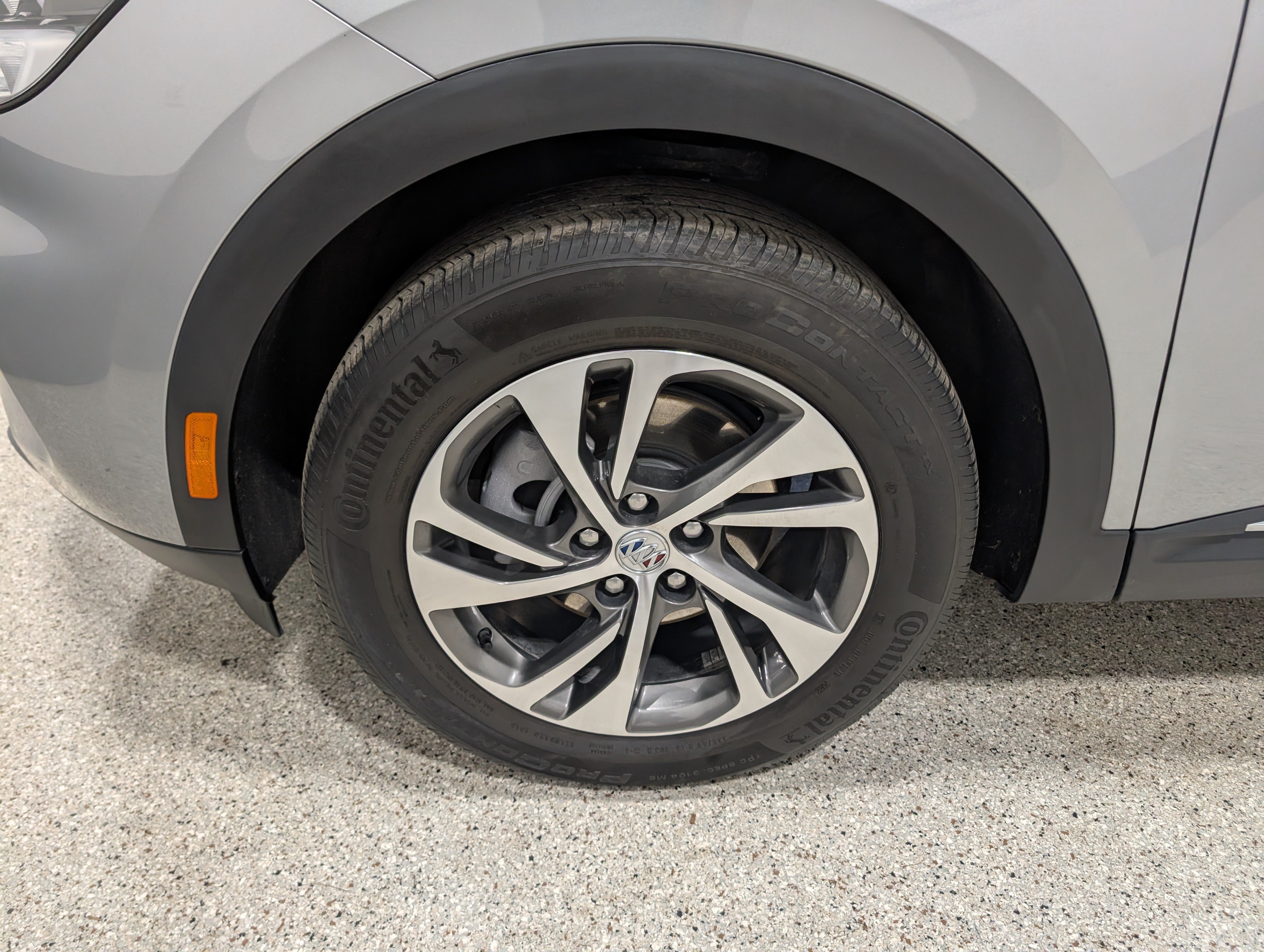 Used 2023 Buick Envision Essence AWD/4WD image 8