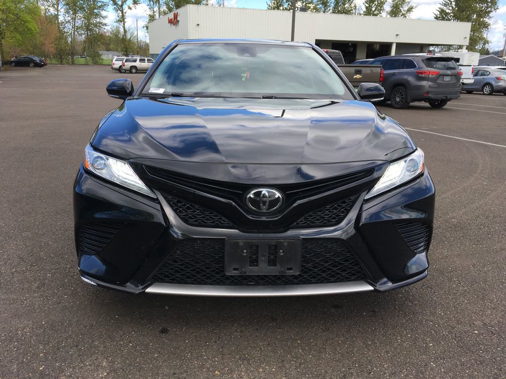 Used 2020 Toyota Camry XSE FWD image 9