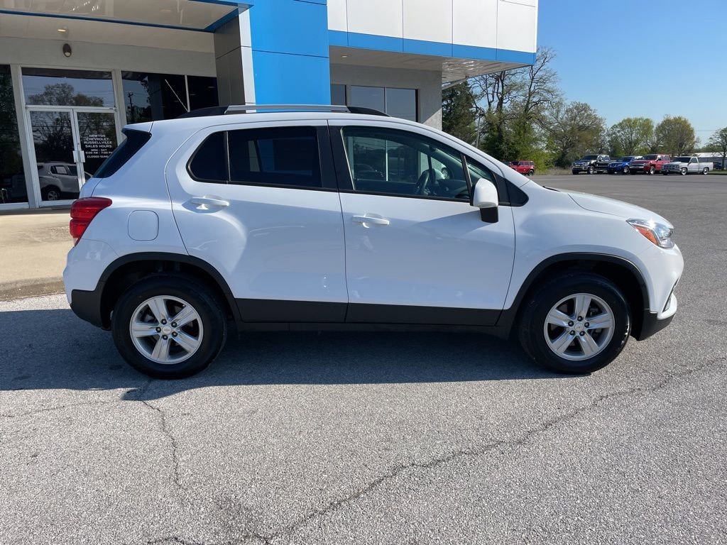 Used 2022 Chevrolet Trax LT AWD/4WD image 49