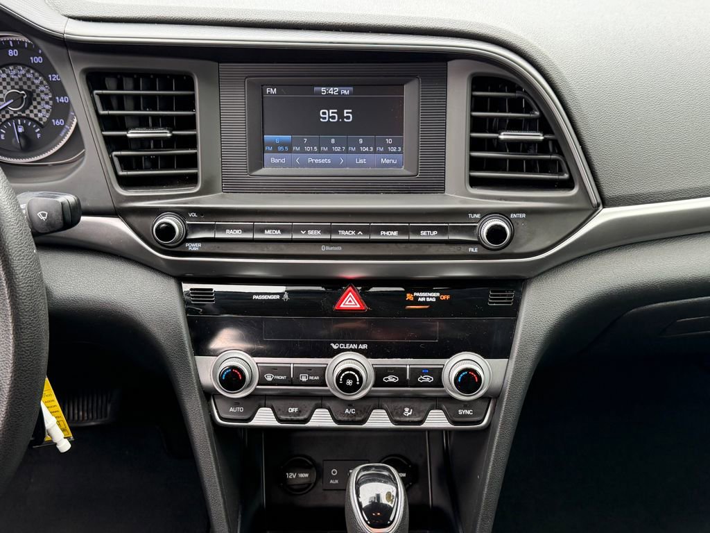 Used 2020 Hyundai Elantra SE w/ Cargo Package (C1) image 20