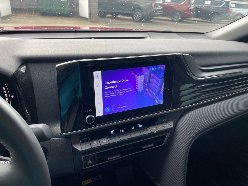 Used 2025 Toyota Camry SE w/ Convenience Package image 15