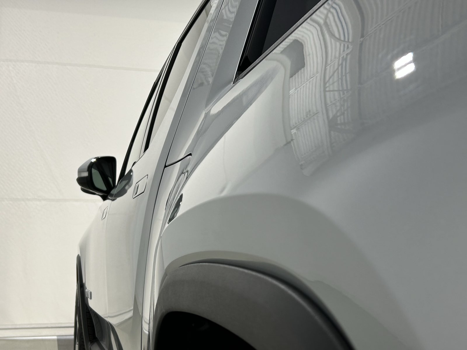 Used 2024 Rivian R1T Adventure Dual AWD/4WD image 35