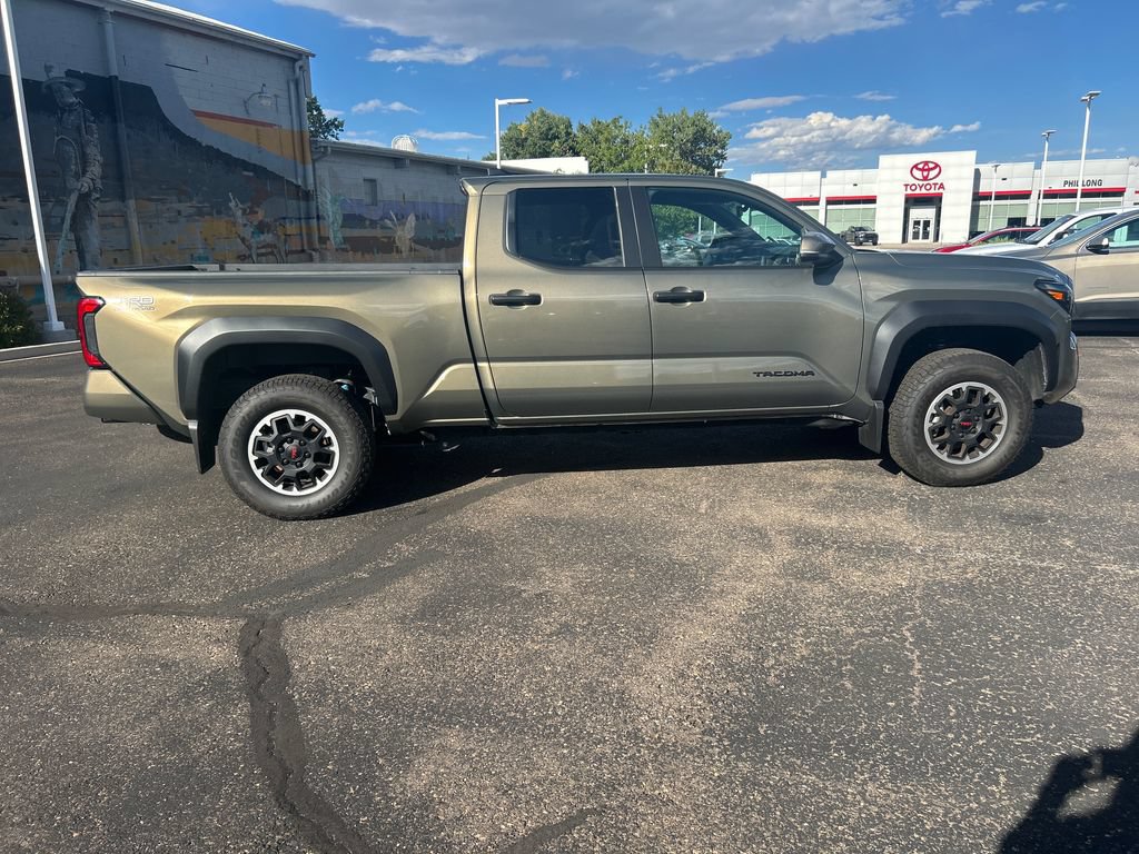 Used 2026 Toyota Tacoma TRD Off-Road w/ TRD Off Road Upgrade Package AWD/4WD image 5