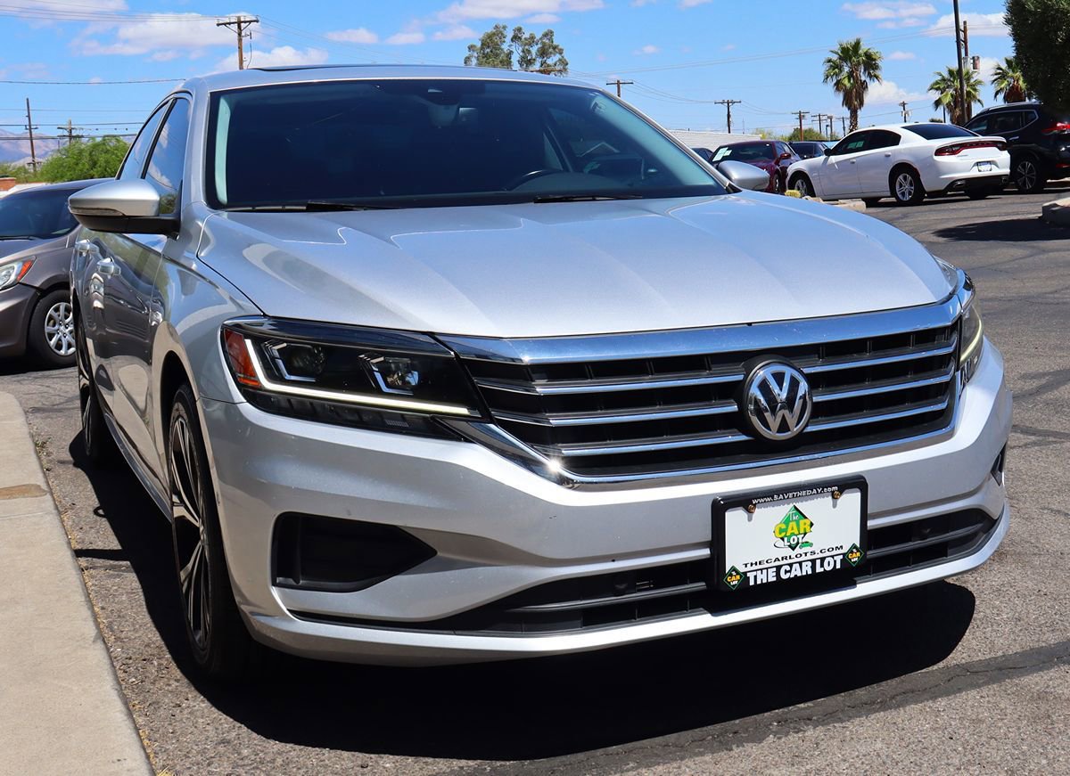 Used 2020 Volkswagen Passat 2.0T SEL FWD image 18