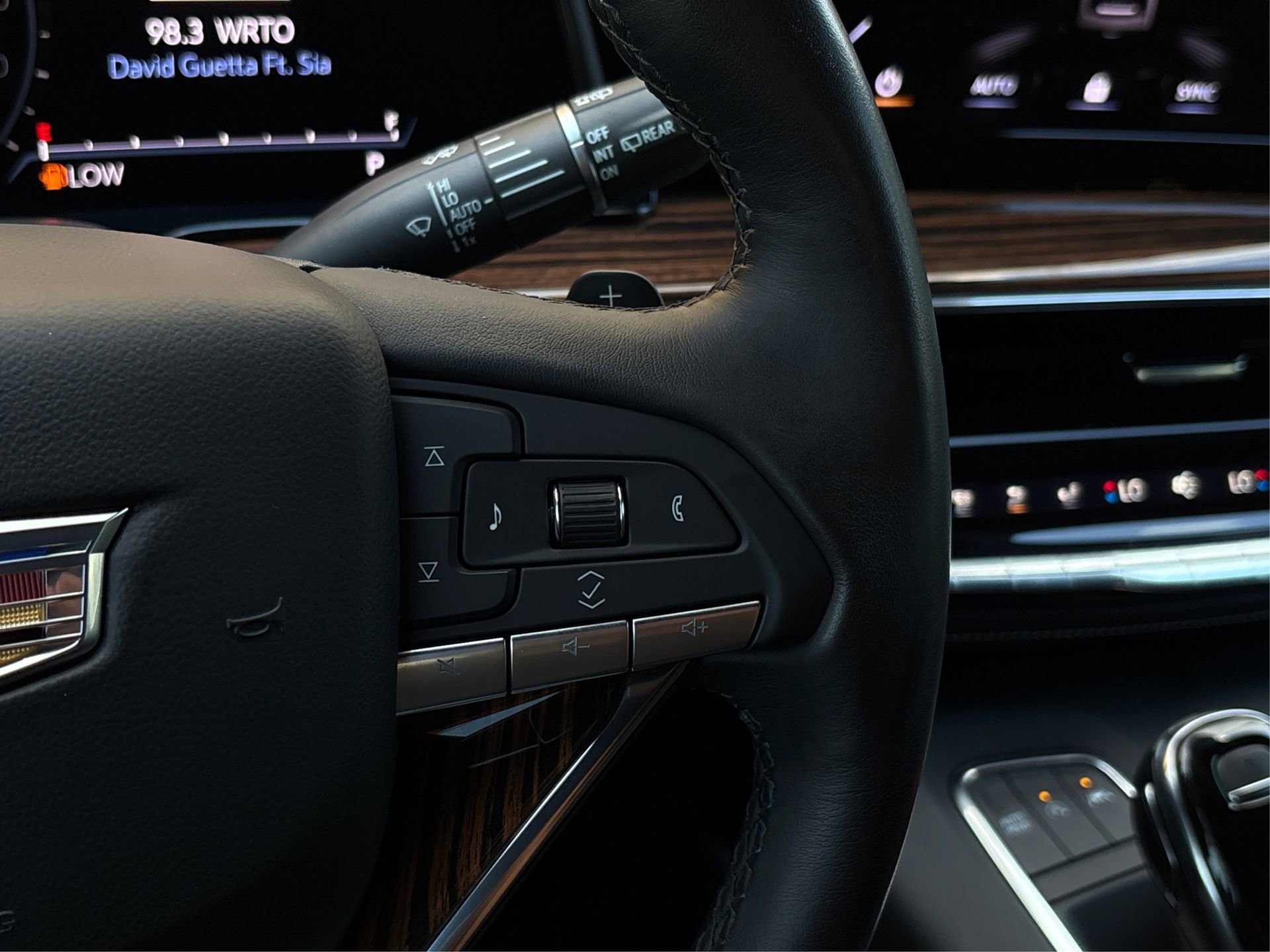 Certified 2024 Cadillac Escalade Luxury image 32