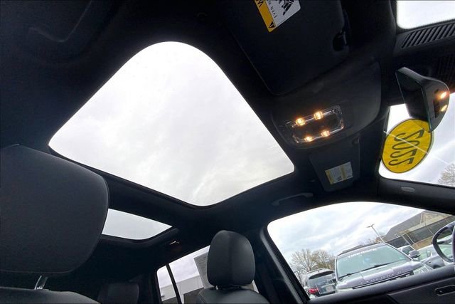 Certified 2022 Mercedes-Benz GLB 250 4MATIC image 11