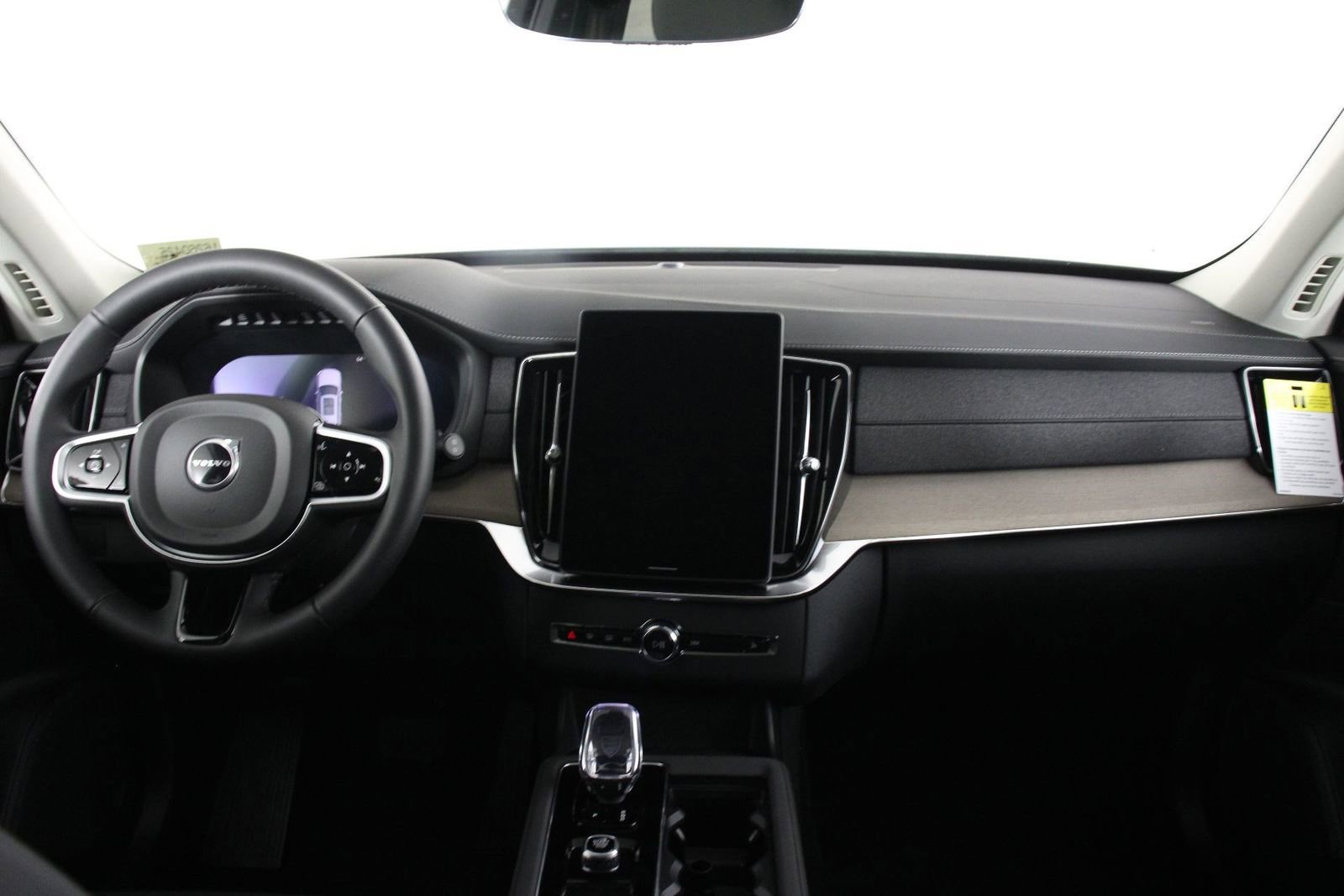 New 2026 Volvo XC90 B5 Core image 5