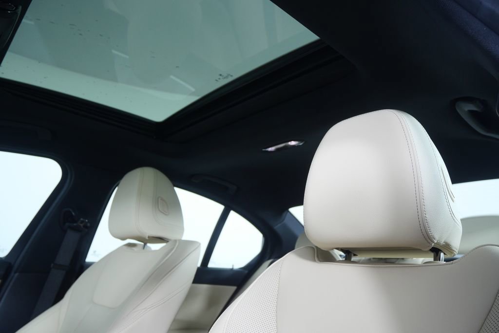 Certified 2024 BMW 330i Sedan image 11