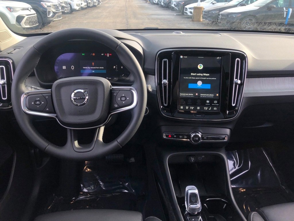 New 2026 Volvo XC40 B5 Ultra w/ Protection Package Premier AWD/4WD image 17