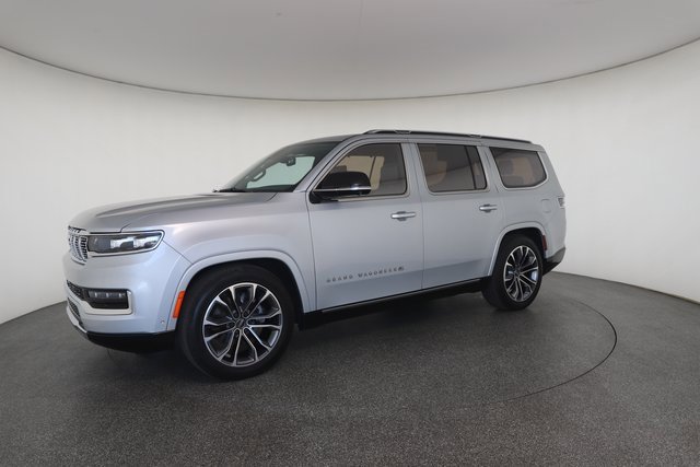 Used 2023 Jeep Grand Wagoneer Series III image 3