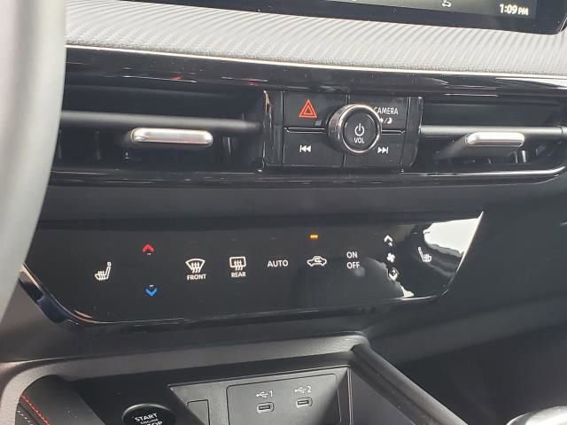 New 2026 Nissan Kicks SR w/ Cold Weather Package image 25