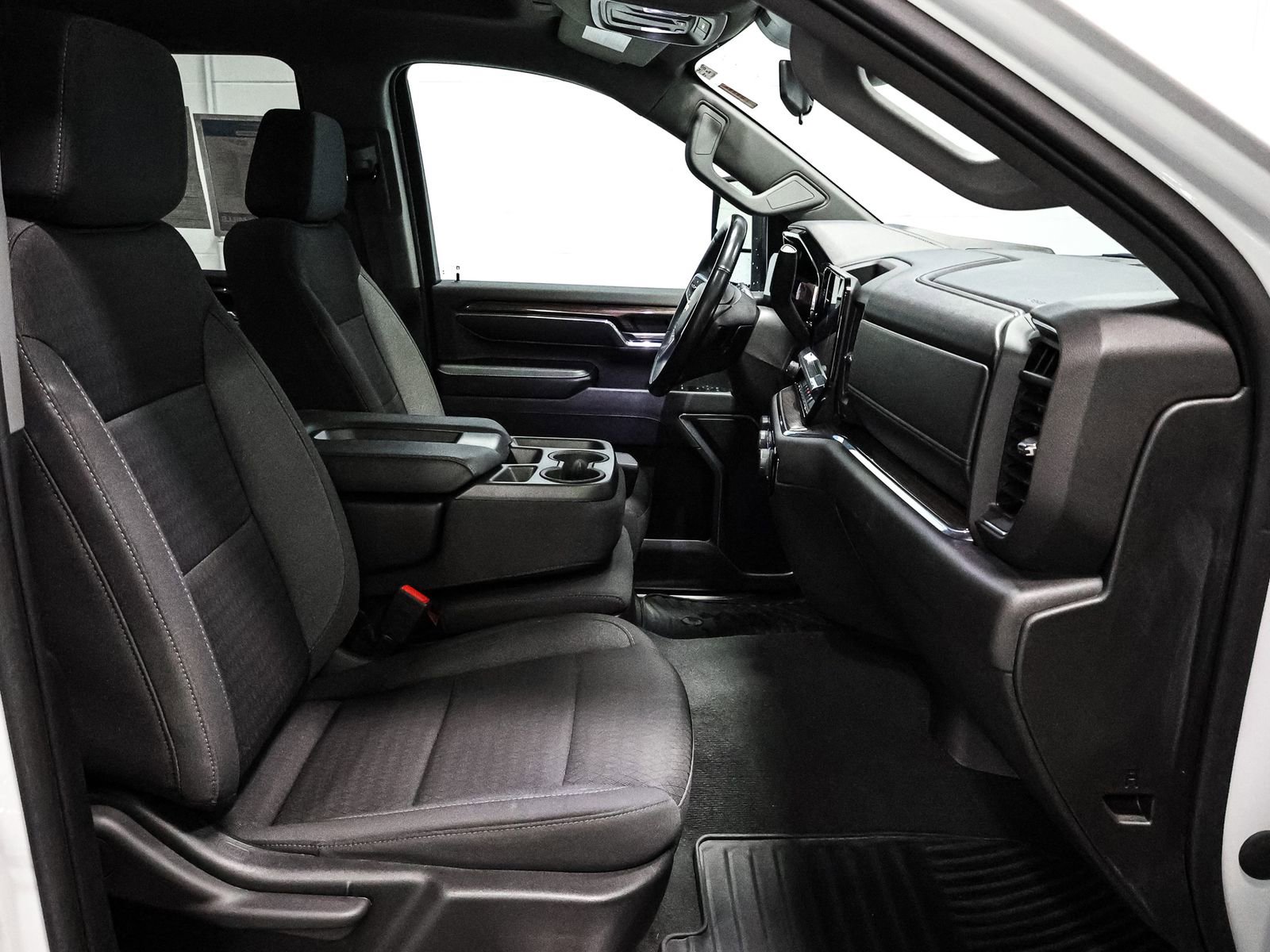 Used 2024 Chevrolet Silverado 3500 LT w/ Convenience Package image 24