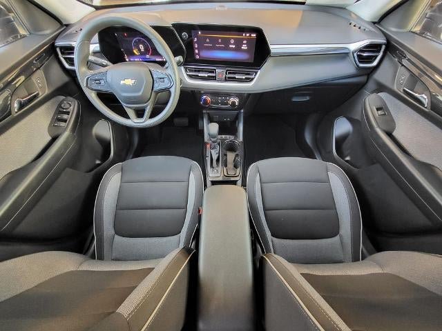 Used 2025 Chevrolet TrailBlazer LT AWD/4WD image 18