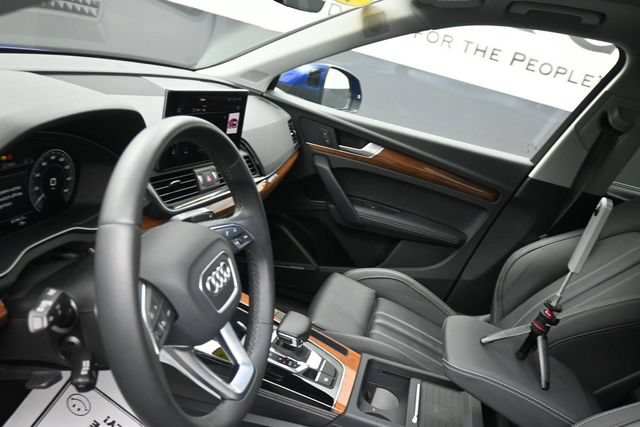 Used 2023 Audi Q5 e Prestige w/ Prestige Package AWD/4WD image 15