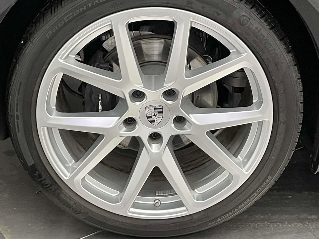 Certified 2024 Porsche Panamera 4 image 13