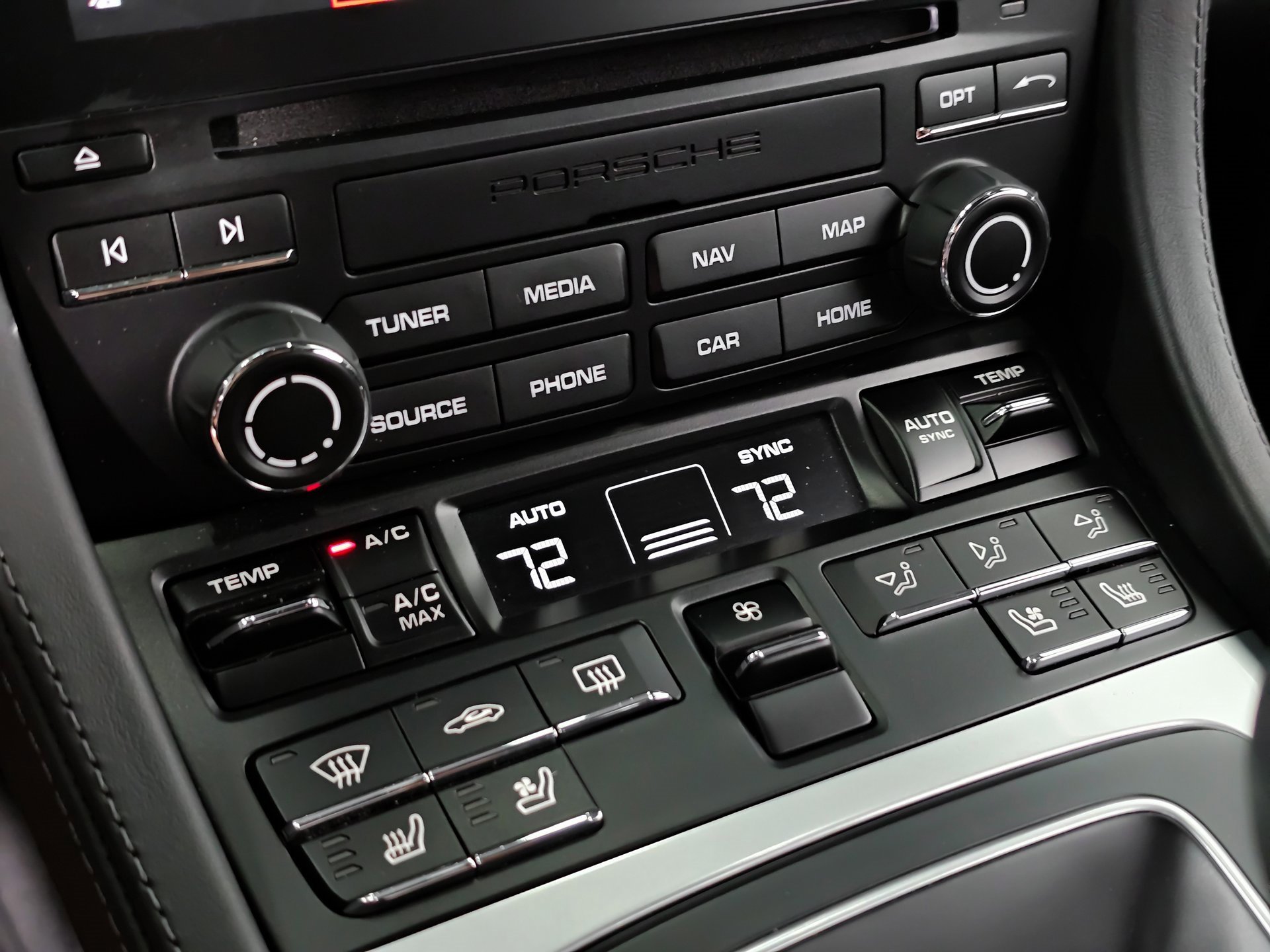 Used 2021 Porsche 718 Cayman GT4 image 18