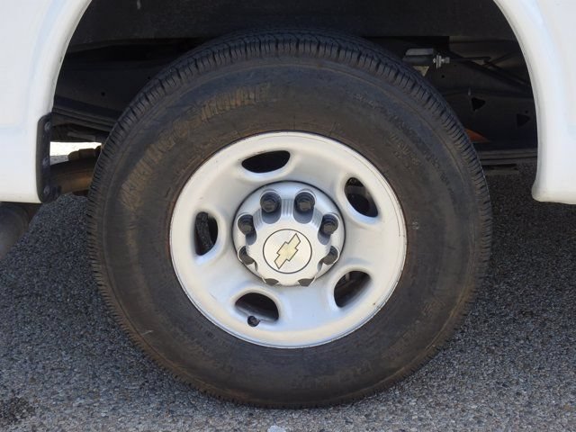 Used 2024 Chevrolet Express 2500 w/ Driver Convenience Package RWD image 19