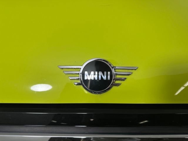 Used 2023 MINI Cooper Classic image 9