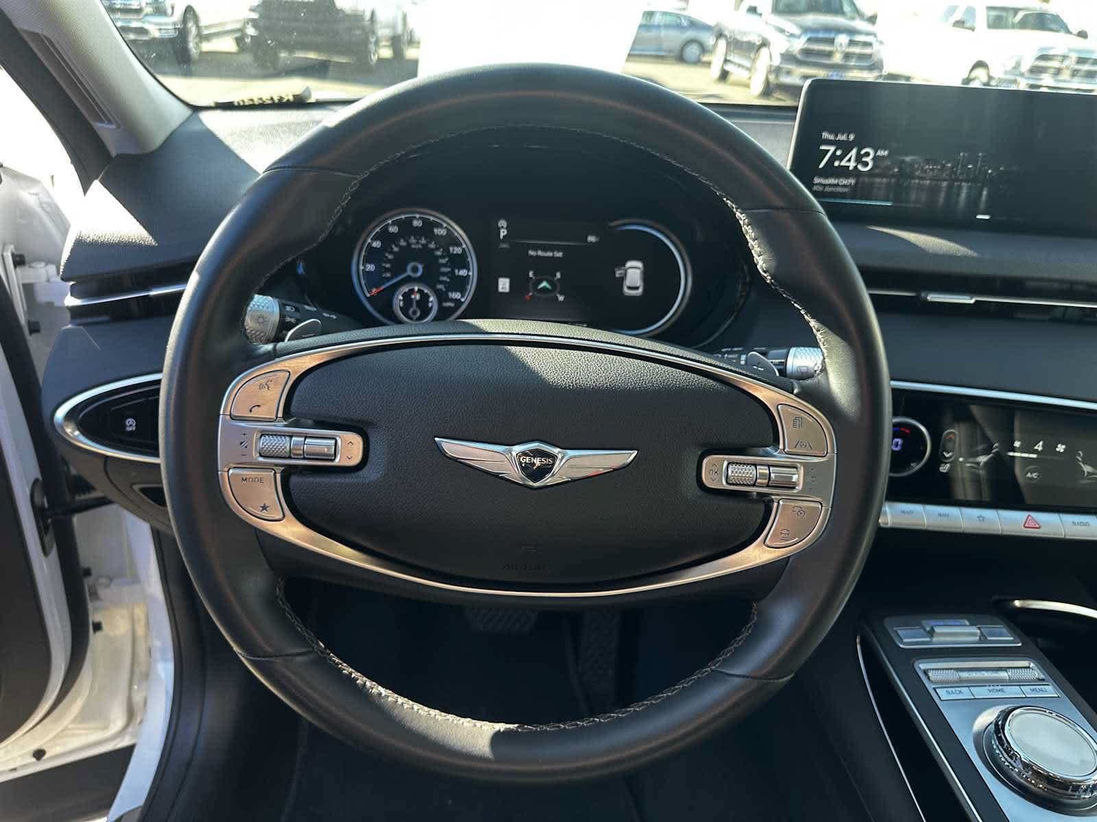 Used 2025 Genesis GV70 2.5T AWD/4WD image 22