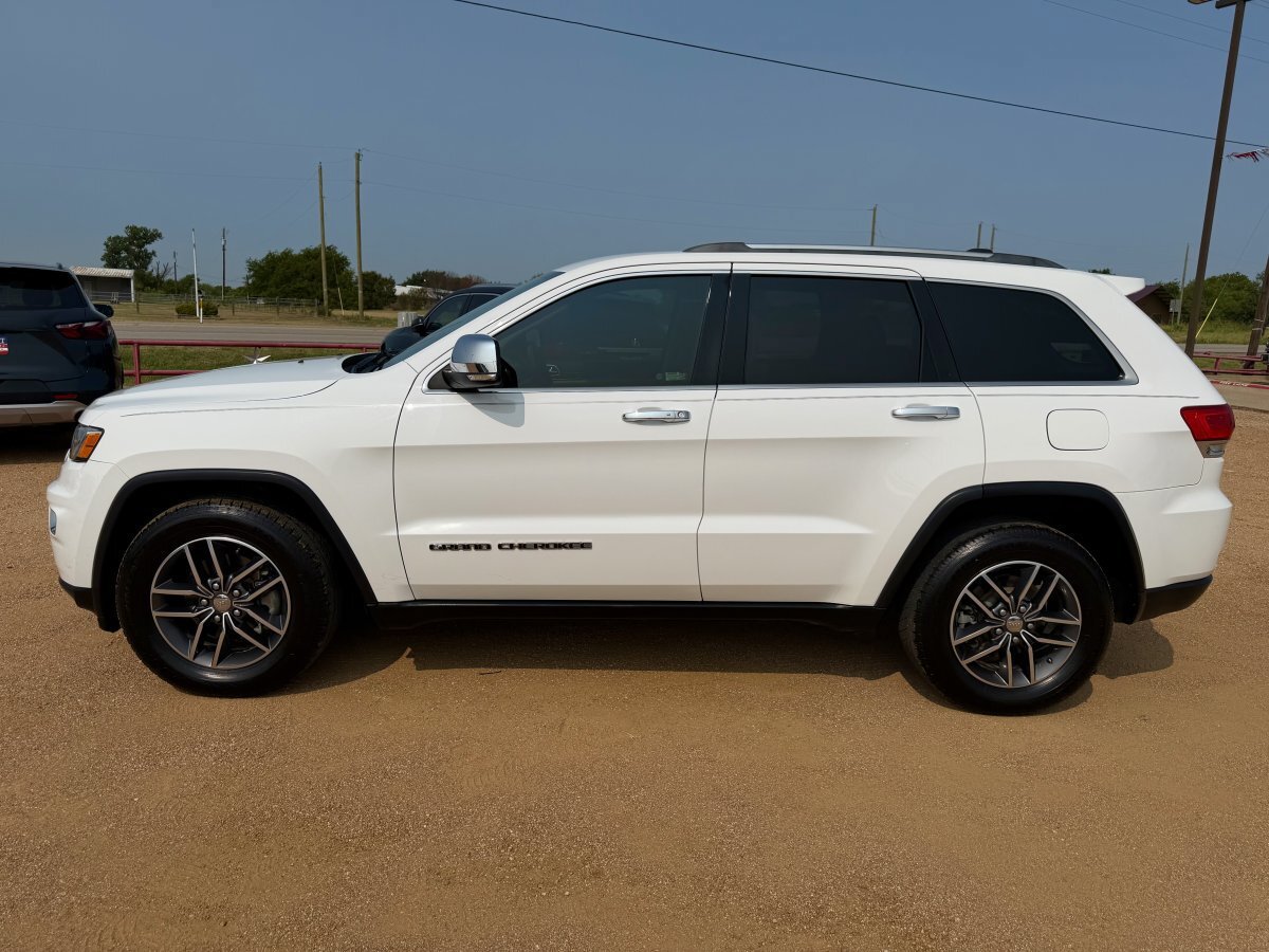 Used 2018 Jeep Grand Cherokee Limited RWD image 11