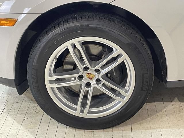 Certified 2020 Porsche Macan AWD/4WD image 11