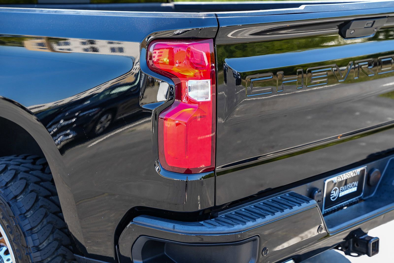 Used 2020 Chevrolet Silverado 1500 LT Trail Boss AWD/4WD image 11