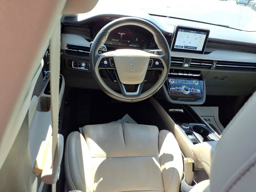 Used 2020 Lincoln Corsair Reserve w/ Equipment Group 202A AWD/4WD image 4