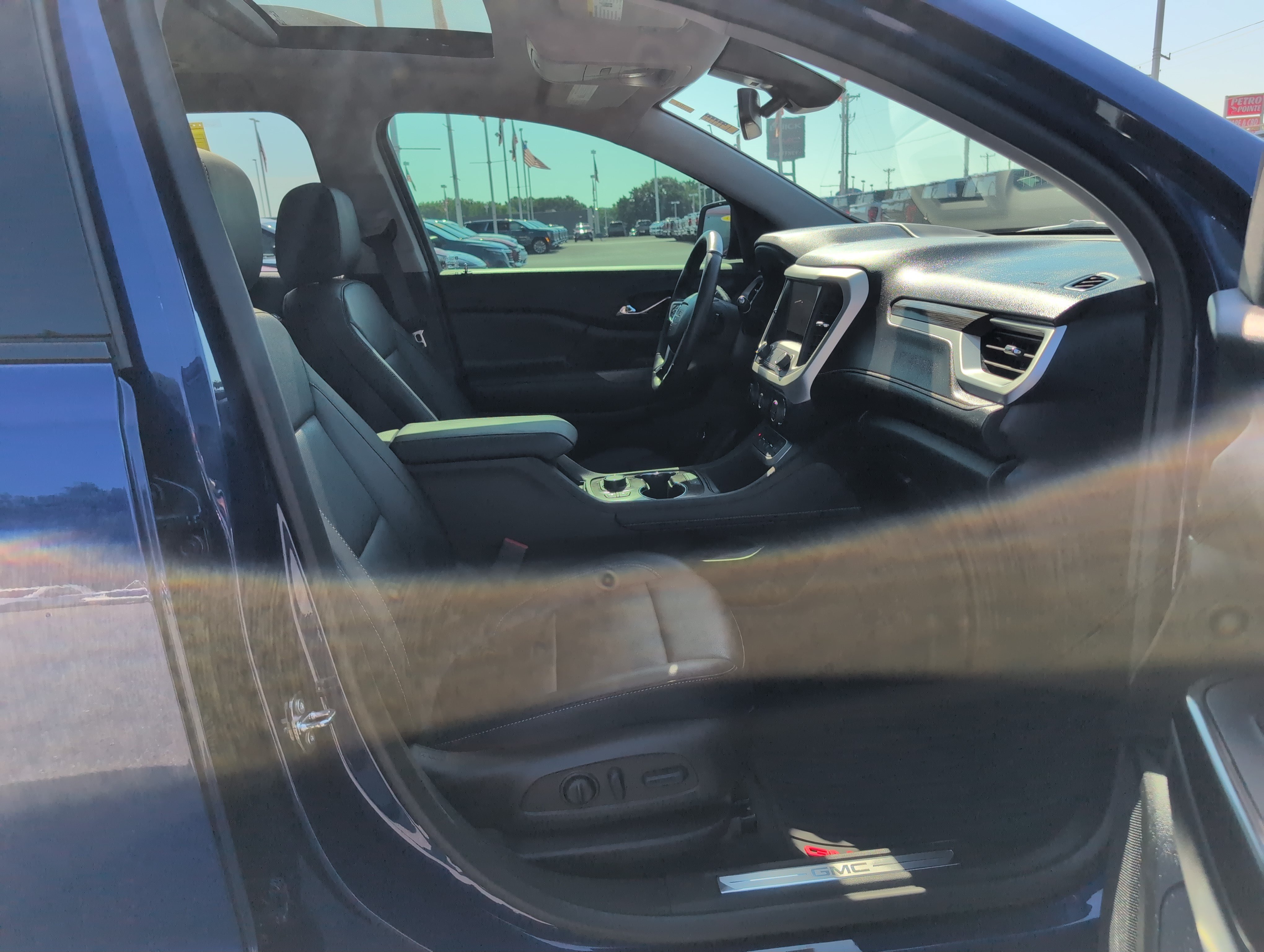 Used 2023 GMC Acadia SLT w/ Elevation Edition FWD image 38