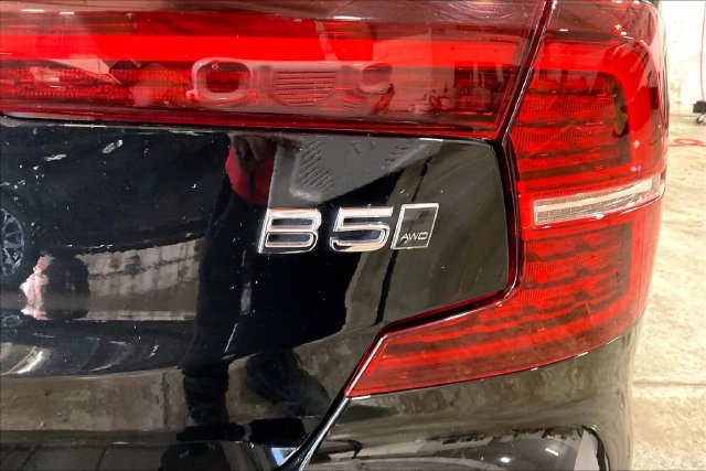 Used 2024 Volvo S60 B5 Core w/ Climate Package AWD/4WD image 10