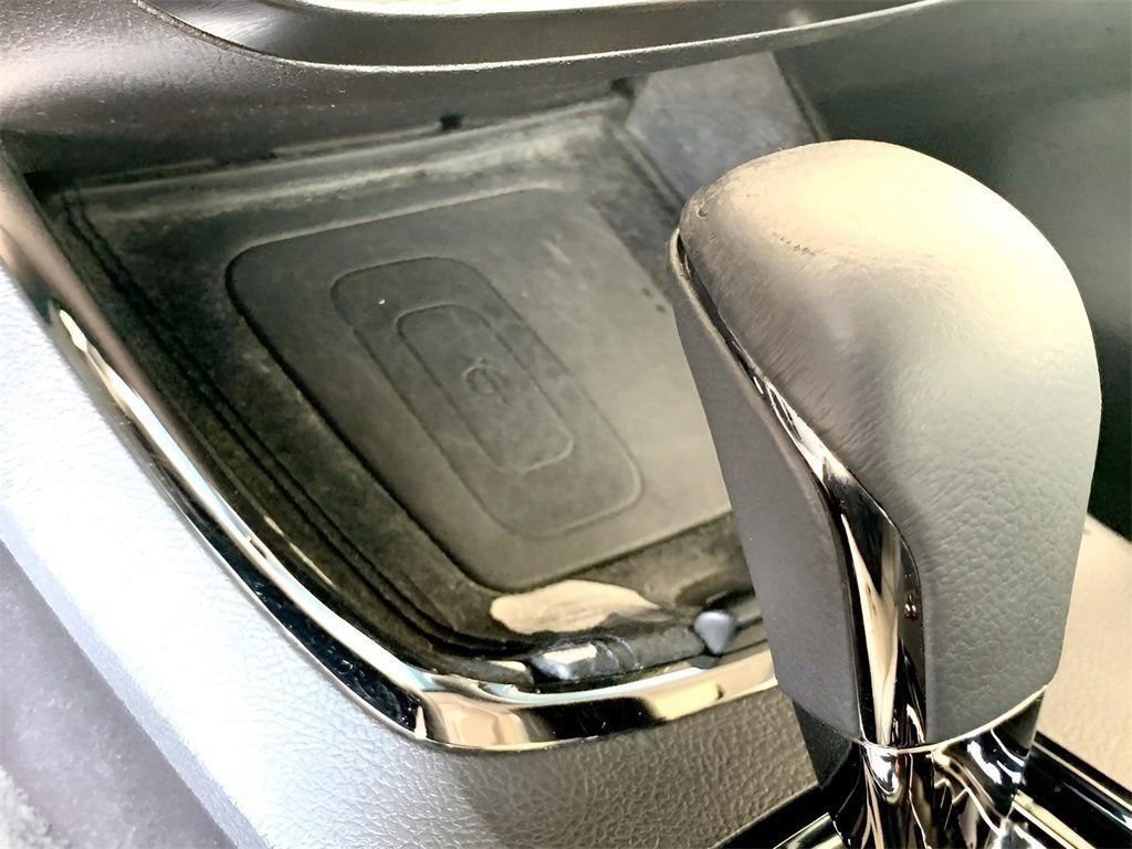 Used 2017 Toyota Avalon XLE Premium image 39