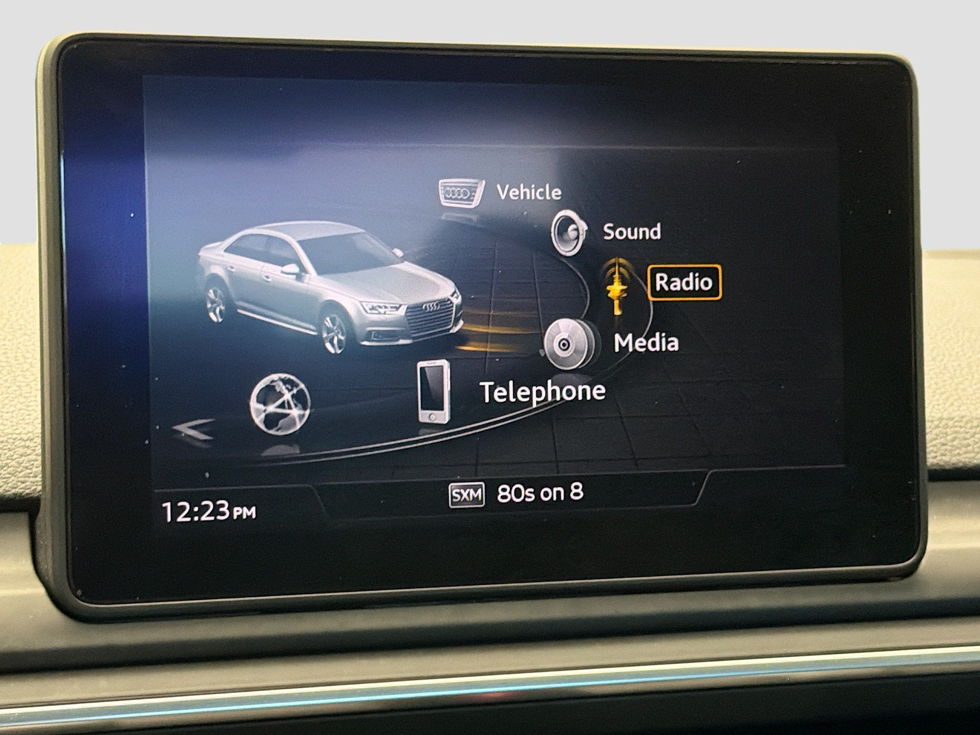 Used 2019 Audi A4 2.0T Premium w/ Convenience Package FWD image 9