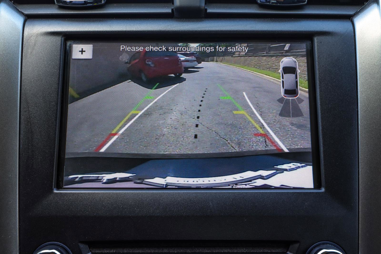 Used 2017 Ford Fusion SE w/ Equipment Group 201A FWD image 8