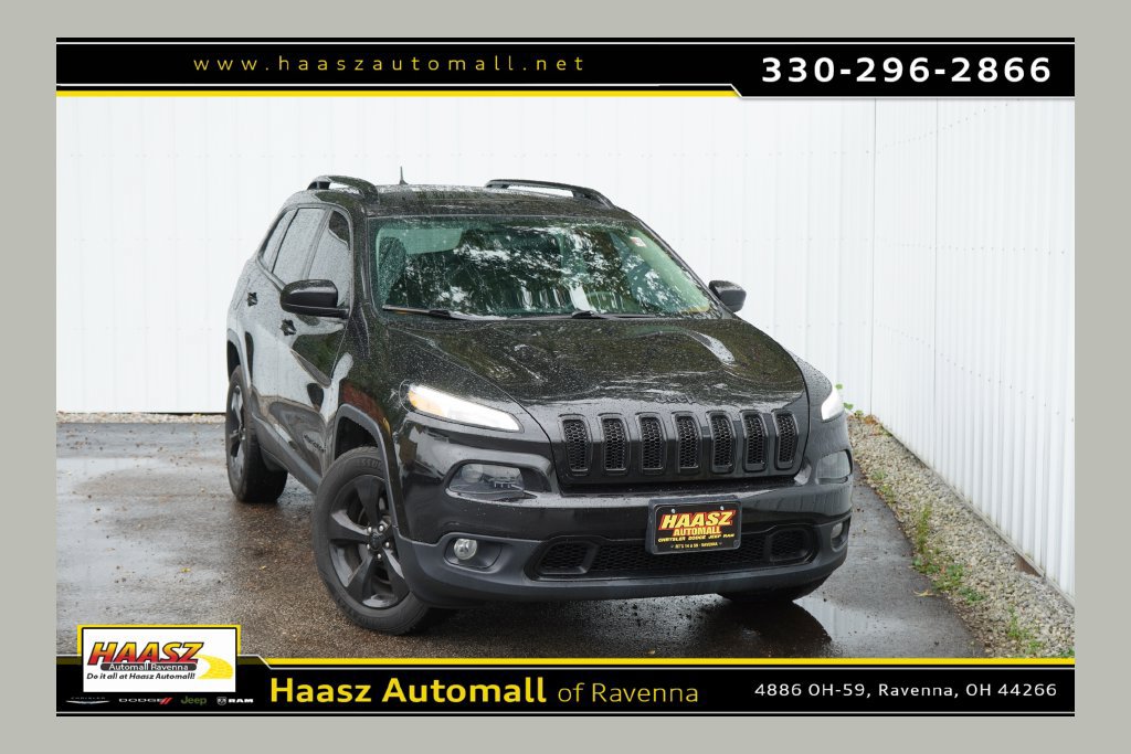 Used 2016 Jeep Cherokee Latitude w/ Comfort/Convenience Group AWD/4WD image 1