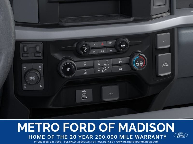 New 2025 Ford F350 XLT w/ 360-Degree Camera Package AWD/4WD image 16