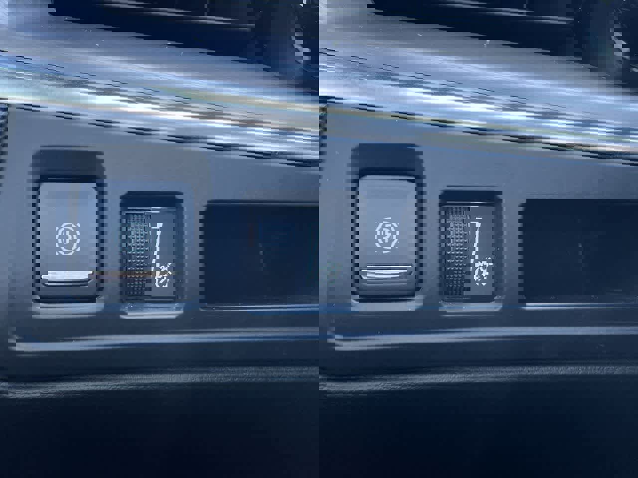 Used 2019 Cadillac XT5 Premium Luxury w/ LPO, Black Ice Package image 31