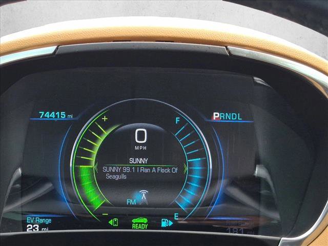 Used 2017 Chevrolet Volt Premier w/ Driver Confidence II Package FWD image 9