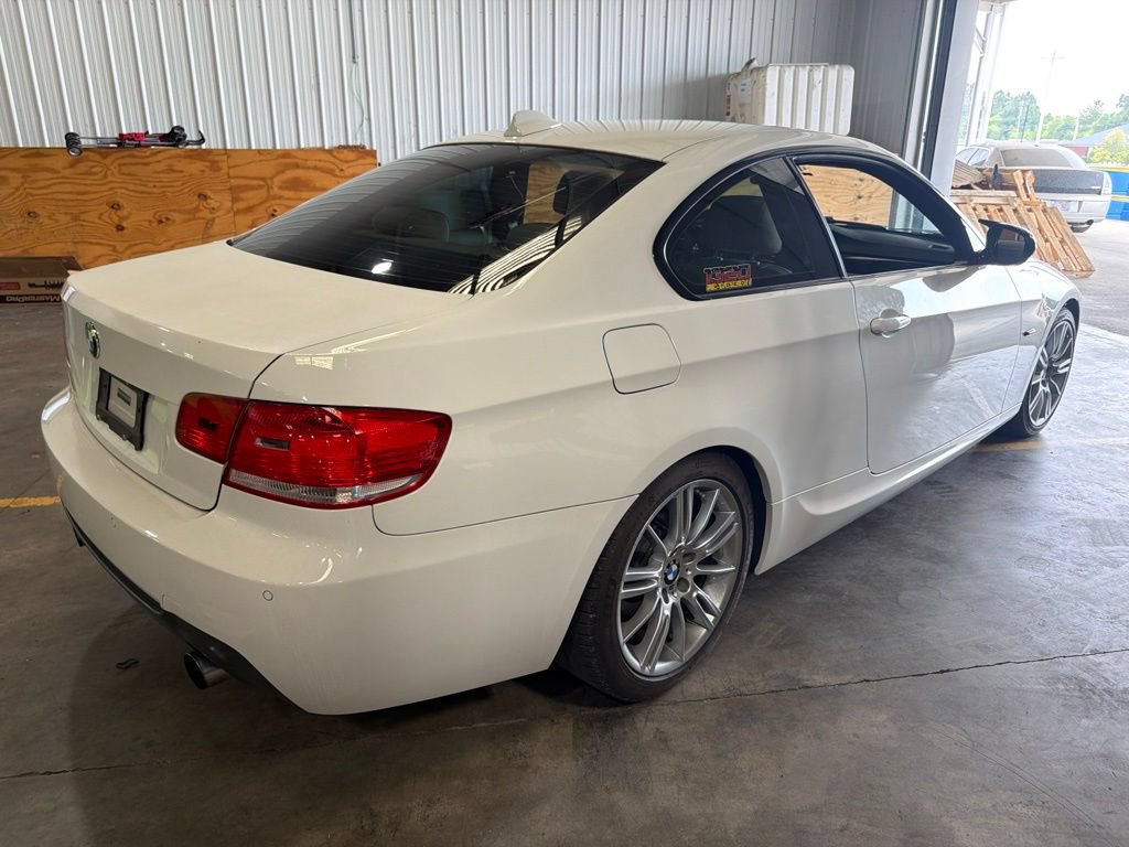 Used 2010 BMW 335i Coupe RWD image 3