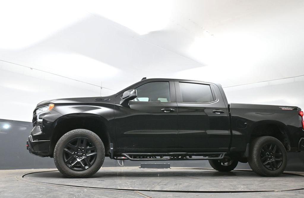 Used 2024 Chevrolet Silverado 1500 LT Trail Boss w/ LPO, Dark Essentials Package AWD/4WD image 29