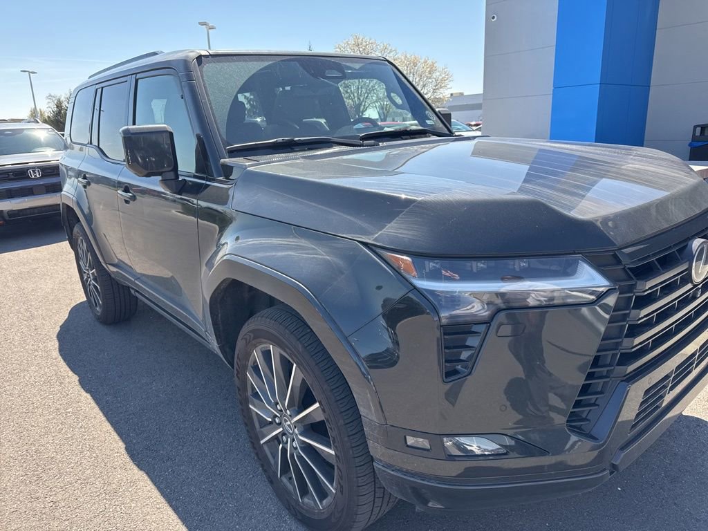 Used 2026 Lexus GX 550 w/ Accessory Package (2T) image 3