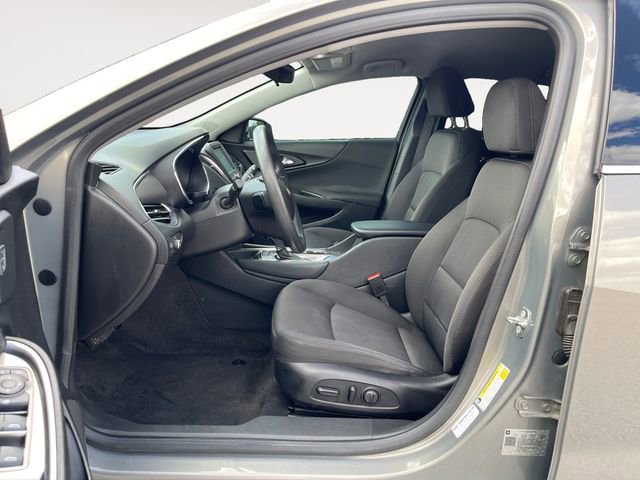 Used 2018 Chevrolet Malibu LT FWD image 9