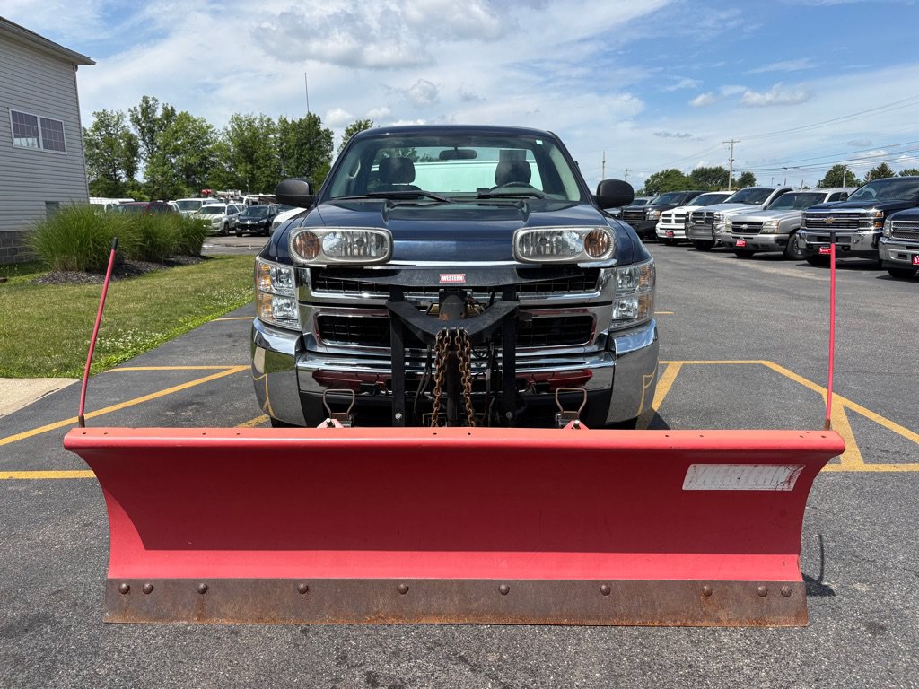Used 2010 Chevrolet Silverado 2500 W/T w/ Snow Plow Prep Package AWD/4WD image 3
