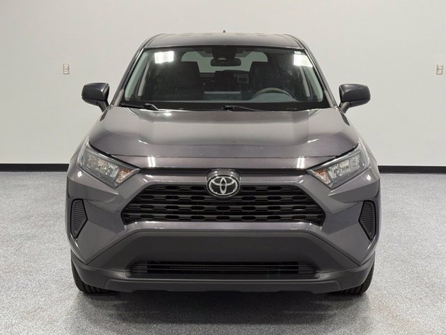 Used 2022 Toyota RAV4 LE FWD image 4