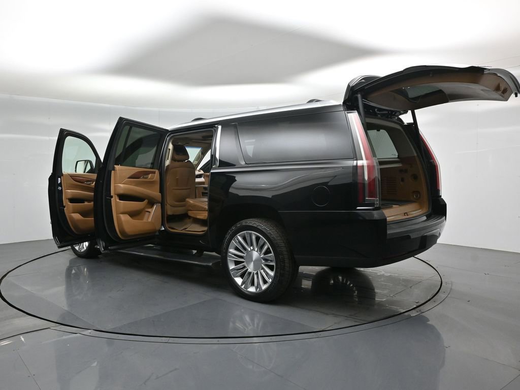 Used 2016 Cadillac Escalade ESV Platinum image 34