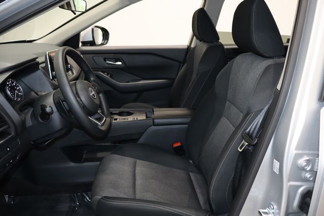 Used 2024 Nissan Rogue SV image 10