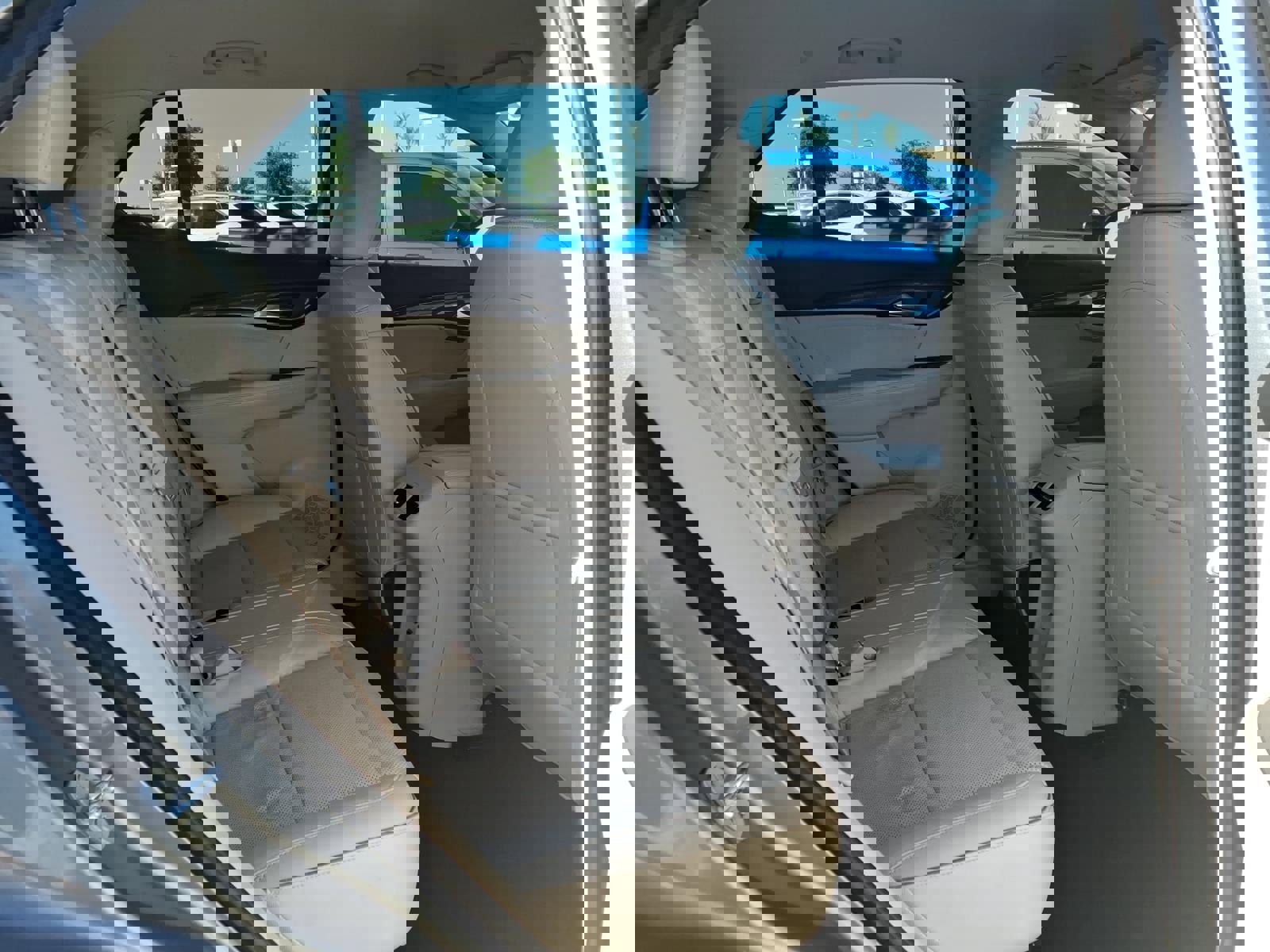 Used 2021 Buick Envision Essence w/ Technology Package I image 14