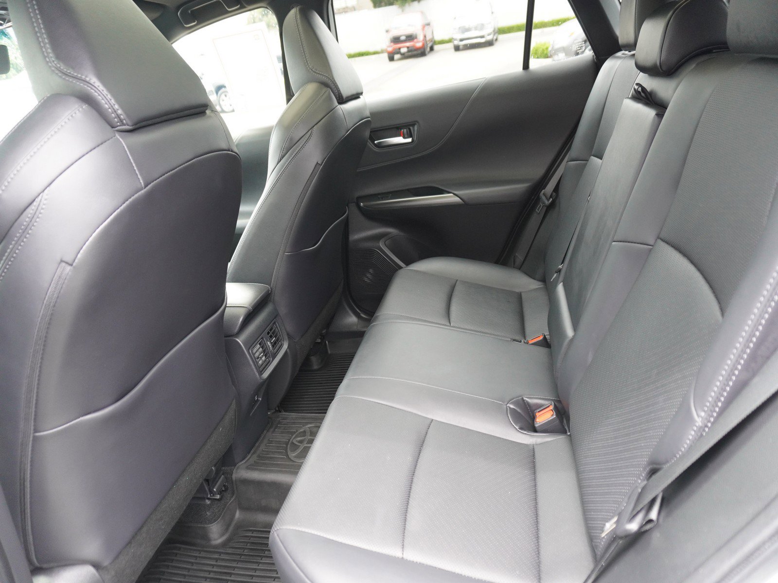 Used 2022 Toyota Venza Limited AWD/4WD image 13