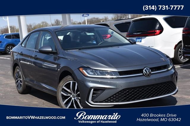 Certified 2025 Volkswagen Jetta SE image 1