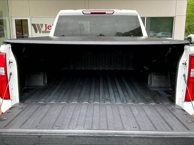 Used 2023 Chevrolet Silverado 1500 LTZ AWD/4WD image 7
